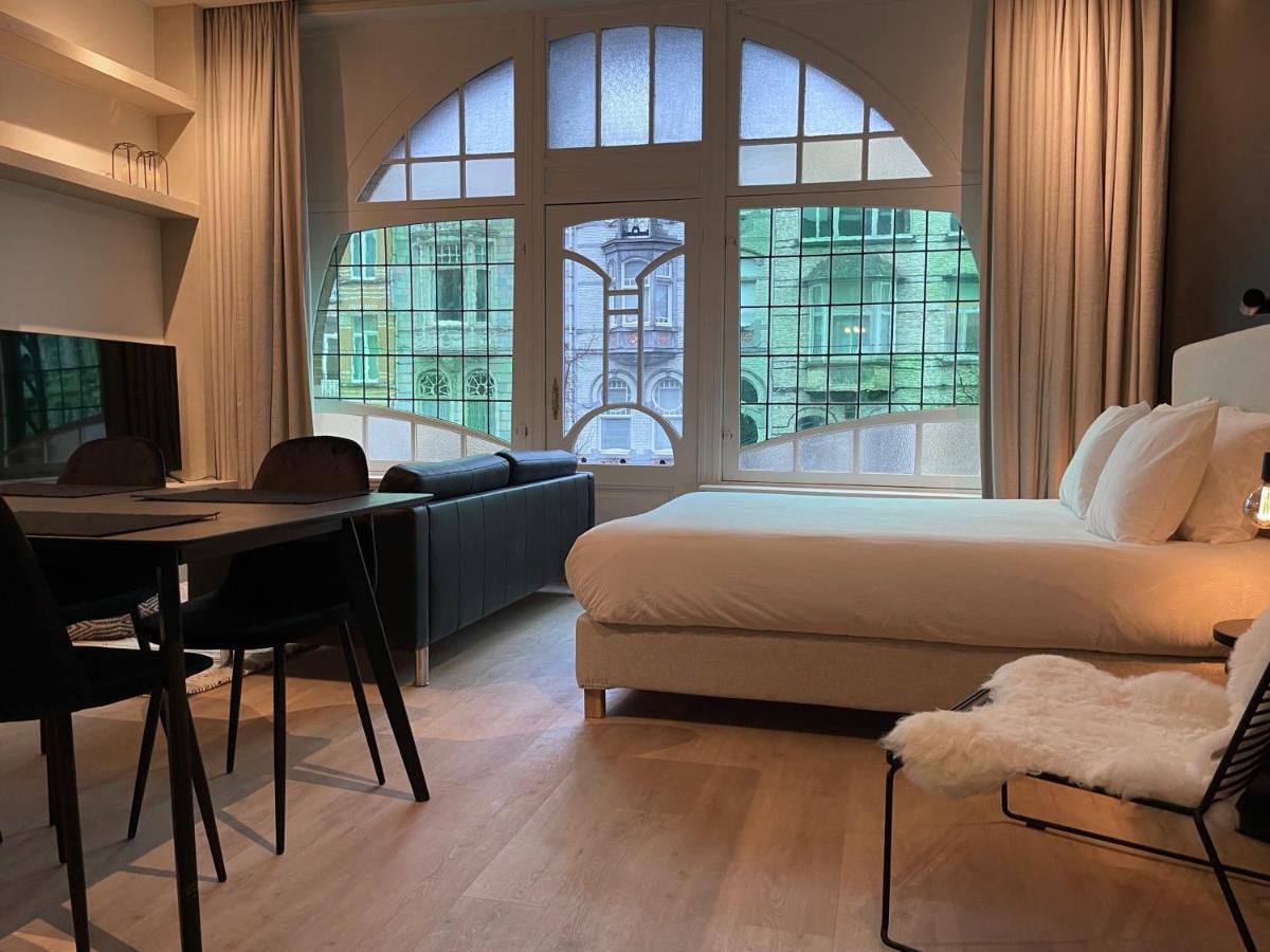 3 Bedroom Art-Nouveau Apartment With Free Parking Гент Екстериор снимка