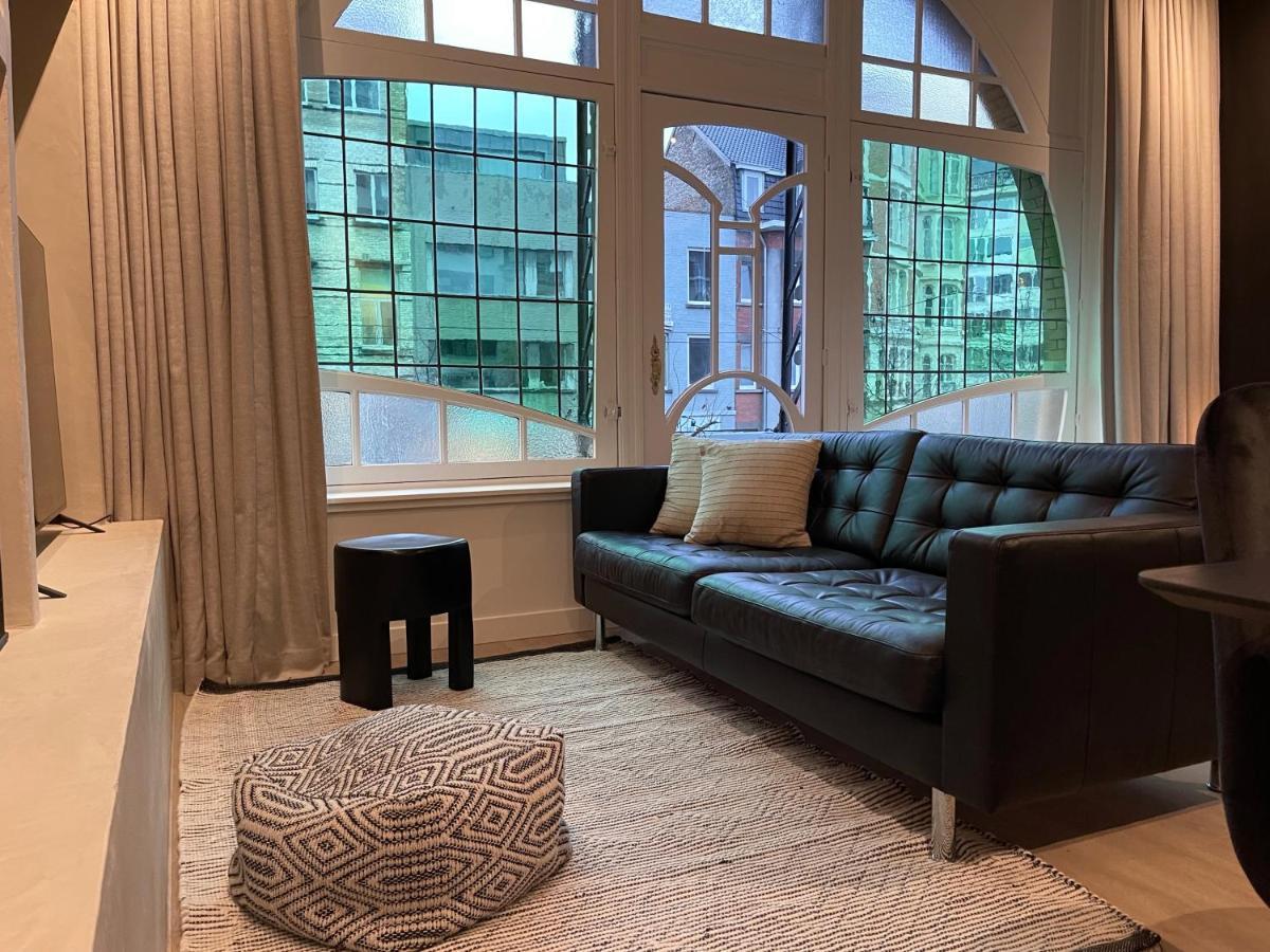 3 Bedroom Art-Nouveau Apartment With Free Parking Гент Екстериор снимка