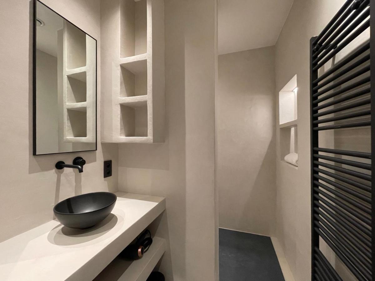 3 Bedroom Art-Nouveau Apartment With Free Parking Гент Екстериор снимка