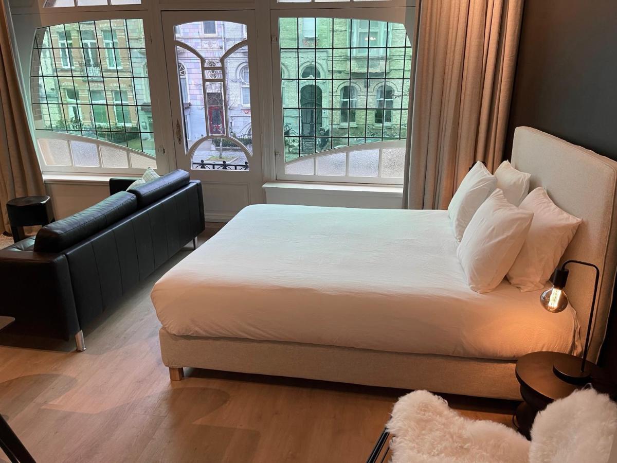 3 Bedroom Art-Nouveau Apartment With Free Parking Гент Екстериор снимка